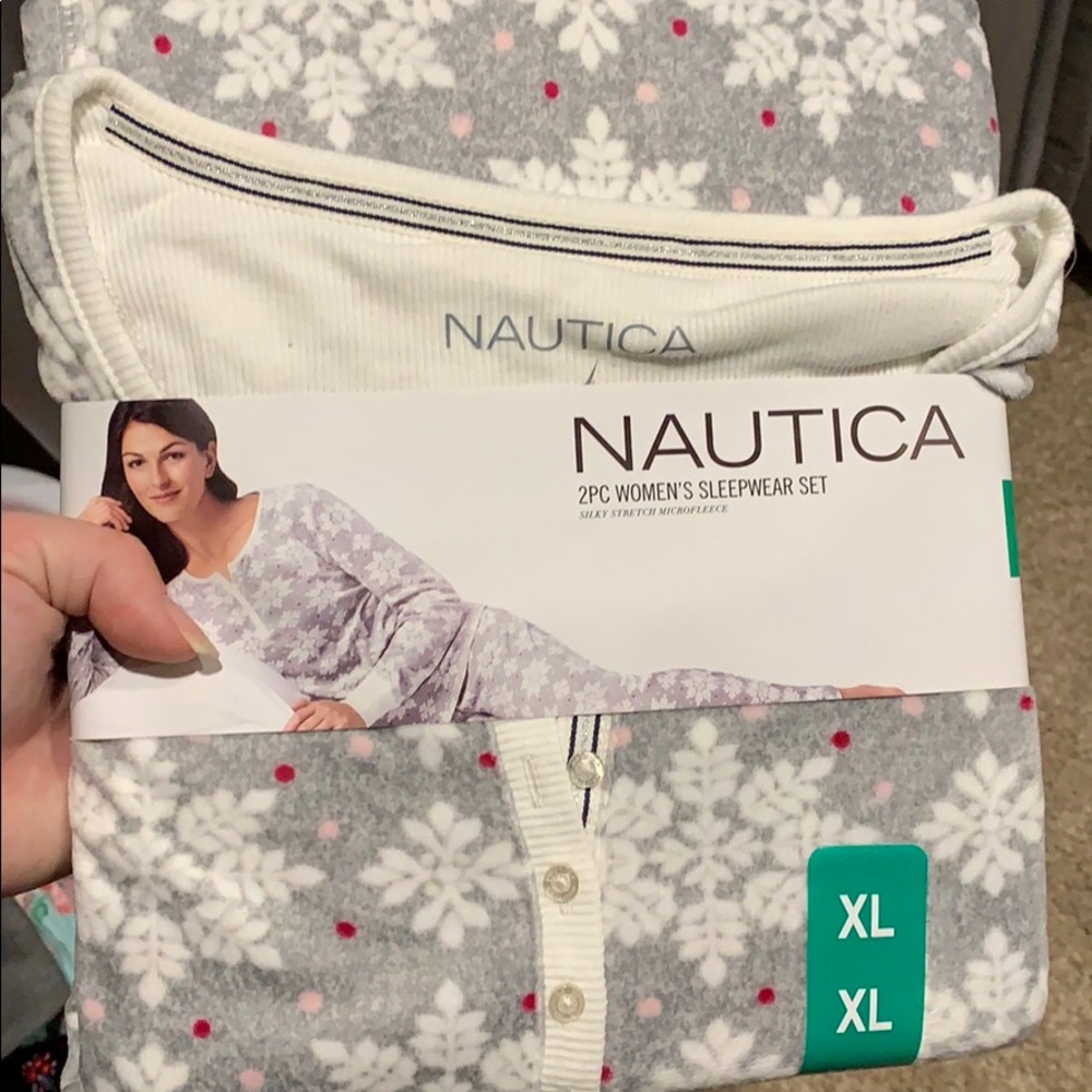 NO TAGS..STILL IN AWESOME CONDITION. nautica pajamas